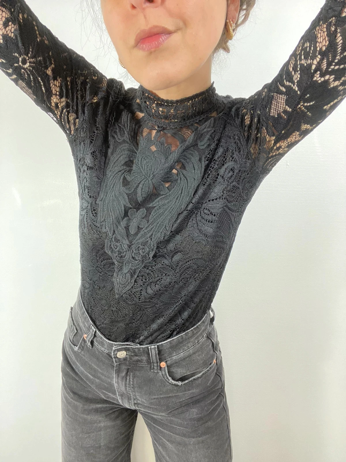 Top vintage com bordado da noire – photo 11
